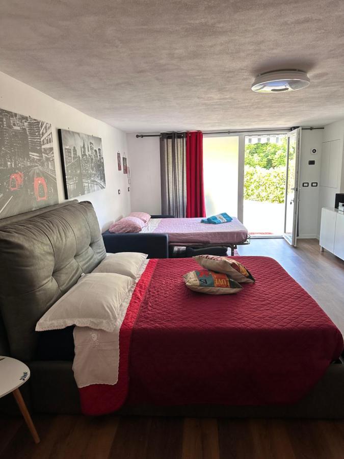 Vacabruz Apartment Besano Luaran gambar